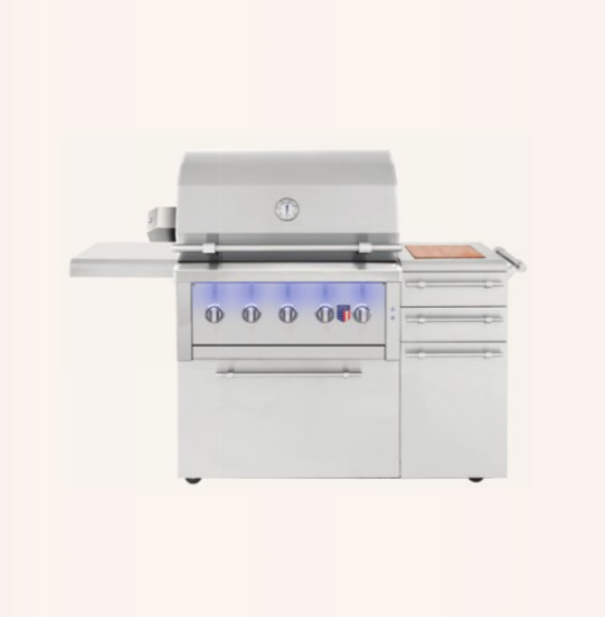 Freestanding Ovation - 36" Hybrid Grill — closed view